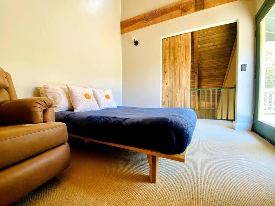 Sequoia Cabin By The River ทรีริเวอร์ส ภายนอก รูปภาพ