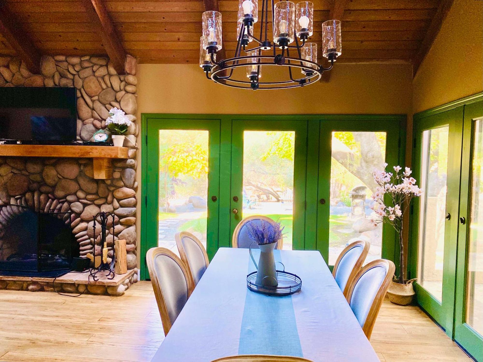 Sequoia Cabin By The River ทรีริเวอร์ส ภายนอก รูปภาพ
