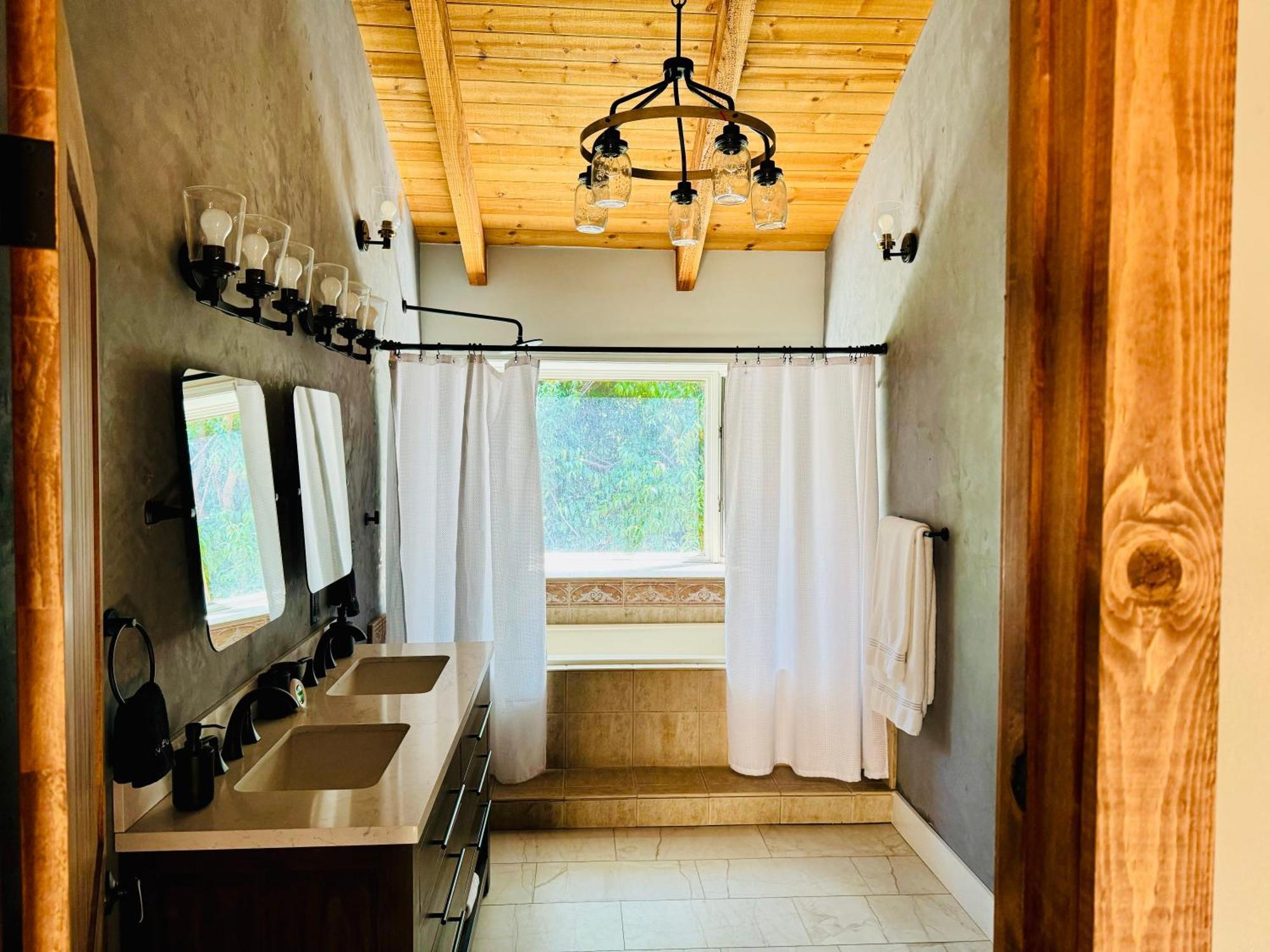 Sequoia Cabin By The River ทรีริเวอร์ส ภายนอก รูปภาพ