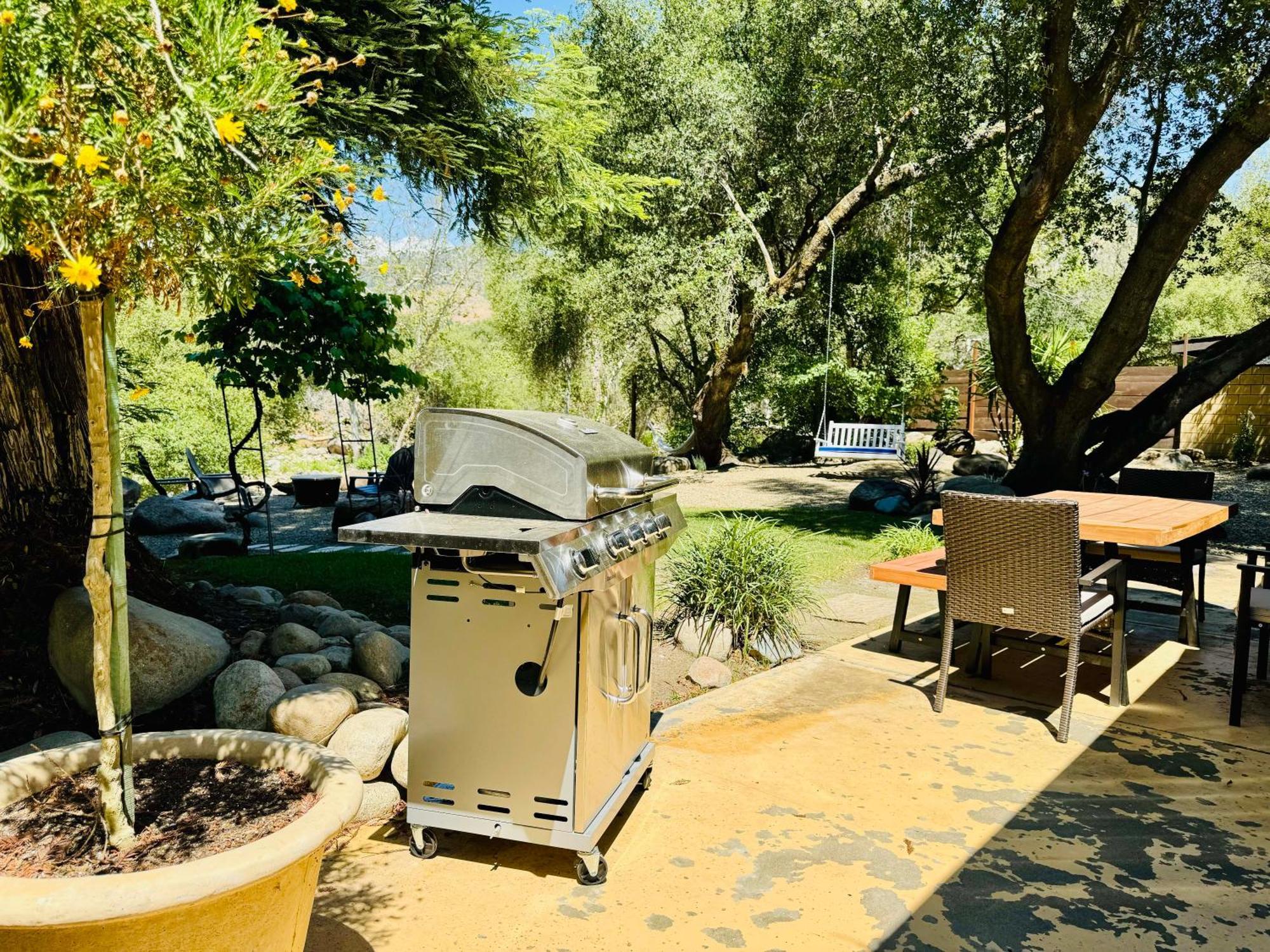 Sequoia Cabin By The River ทรีริเวอร์ส ภายนอก รูปภาพ